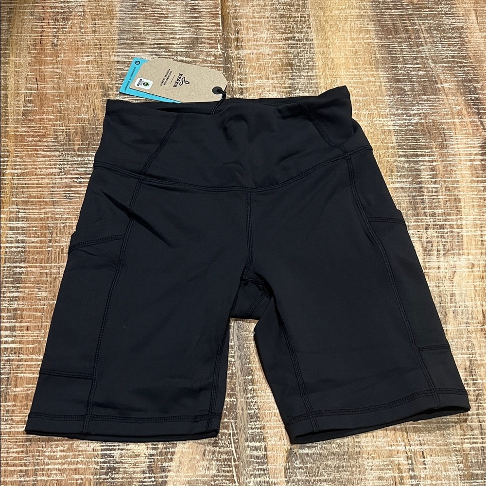 Prana Women's Black Biker Shorts Size XS with Dual Side Pockets New With Tags!